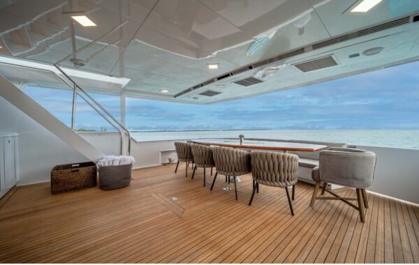 124FT OCEAN DRIVE - Image 11