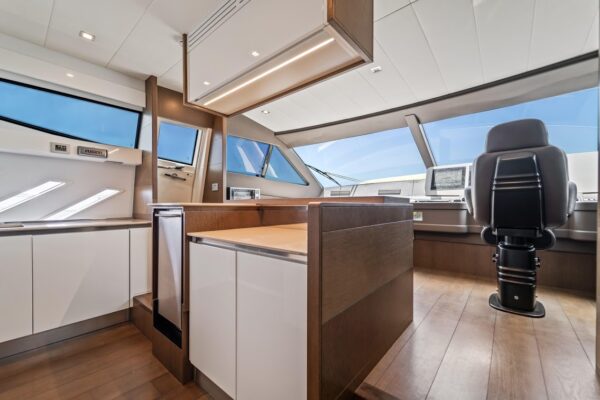 87FT FERRETTI - Image 17