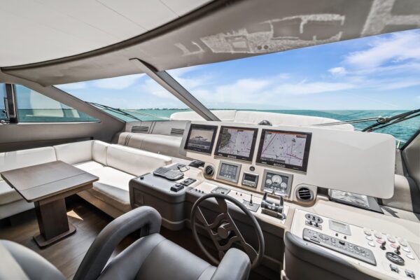 87FT FERRETTI - Image 19