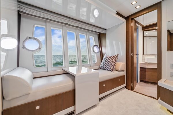 87FT FERRETTI - Image 22