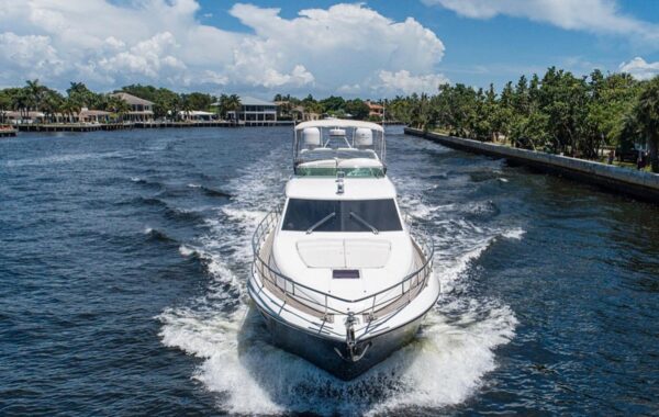 55FT UNIESSE FLYBRIDGE - Image 16