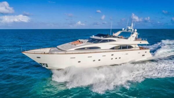 103FT AZIMUT WITH JAZUZZI