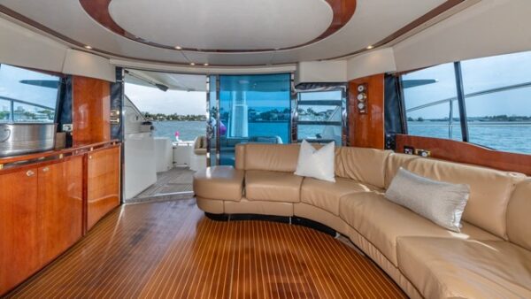 65FT BELLEZA - Image 27