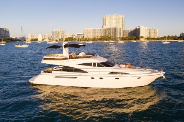 65FT BELLEZA - Image 7