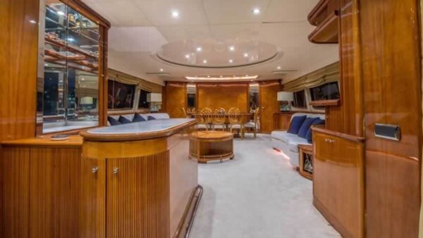 103FT AZIMUT WITH JAZUZZI - Image 5