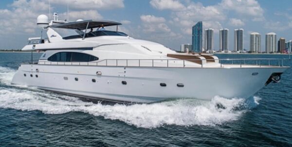 85FT AZIMUT WITH 1 JET SKI - Image 7