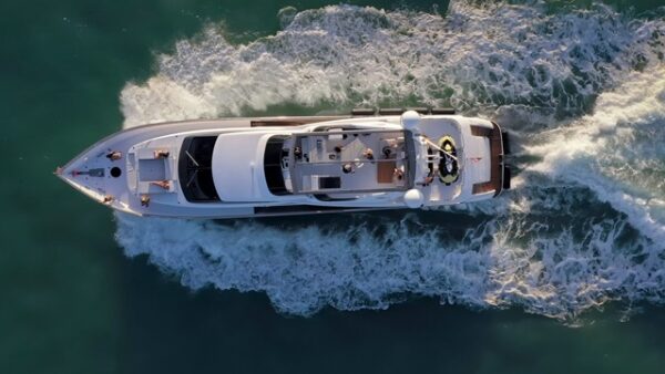 85FT AZIMUT WITH 1 JET SKI - Image 11