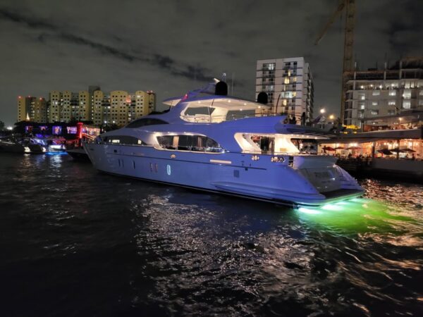 116FT AZIMUT WITH JET SKI  & JACUZZI - Image 13