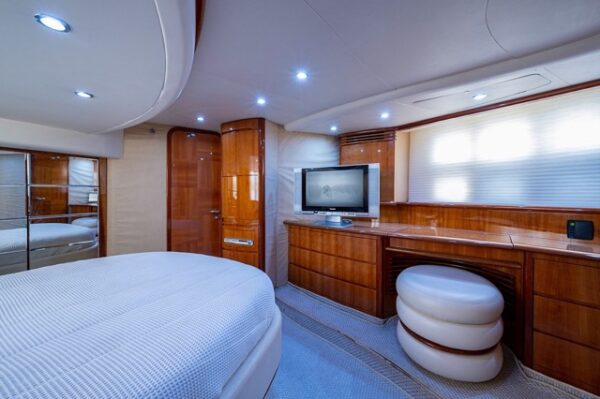 70FT AZIMUT - Image 19