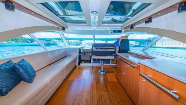 65FT SEA RAY LIMITLESS - Image 3